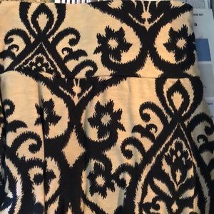 Super soft, jersey material long skirt.